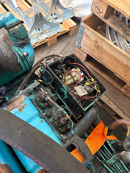 Perkins motor 5 of 11