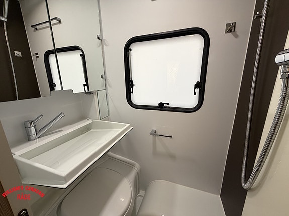 Adria Altea 492 LU 16 of 20