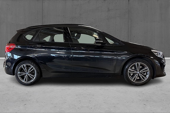 BMW 225xe 4 of 22