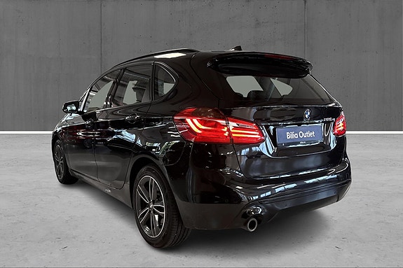 BMW 225xe 7 of 22