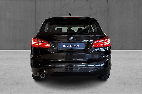 BMW 225xe 6 of 22