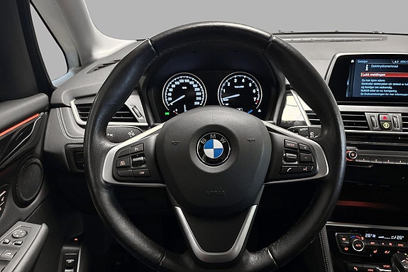 BMW 225xe 12 of 22