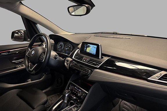 BMW 225xe 11 of 22