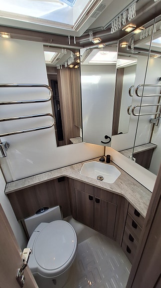 KABE ESTATE 560 GLE - Mover -Alde - Takmontert markise 27 of 30