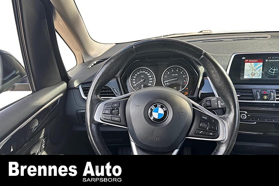 BMW 225xe 14 of 20