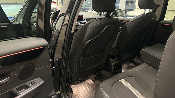 BMW 225xe 8 of 15