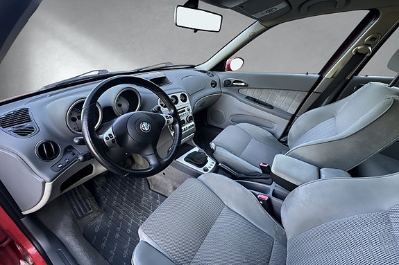 Alfa Romeo 156 12 of 17