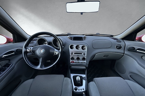 Alfa Romeo 156 9 of 17