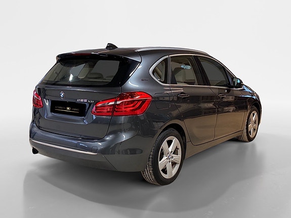 BMW 225xe 7 of 28