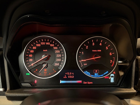 BMW 225xe 13 of 28