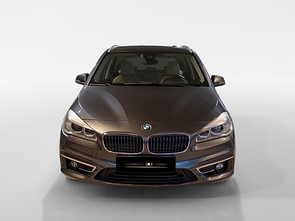 BMW 225xe 2 of 28