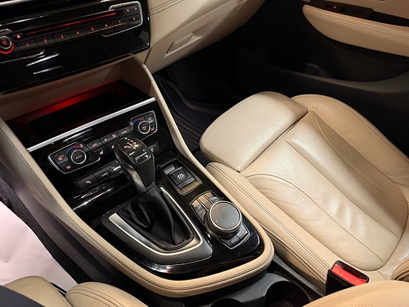 BMW 225xe 25 of 28