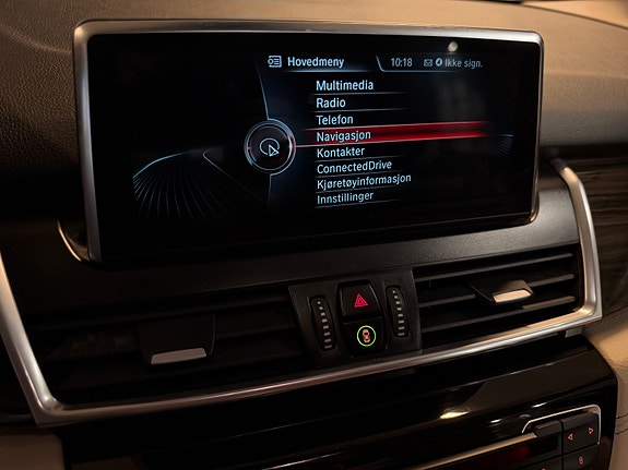 BMW 225xe 23 of 28