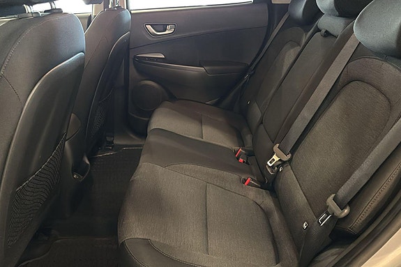 Hyundai Kona 18 of 26