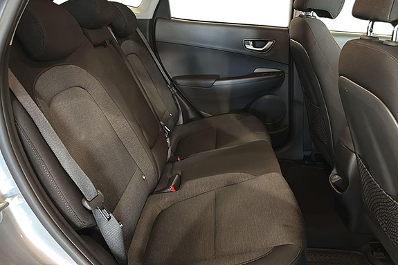 Hyundai Kona 17 of 26