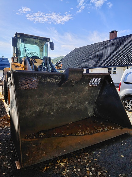 Volvo L70F 2 of 10