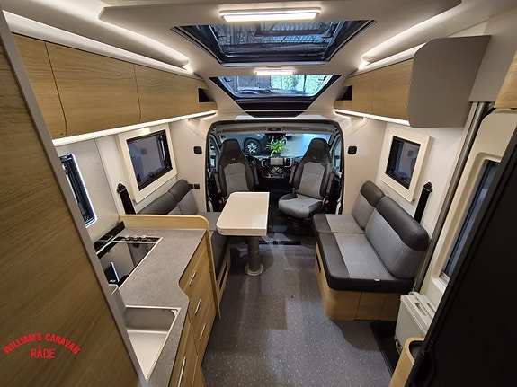 Adria CORAL SELECT 670 DL Face2Face 29 of 30
