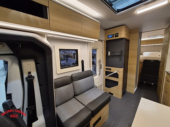 Adria CORAL SELECT 670 DL Face2Face 13 of 30