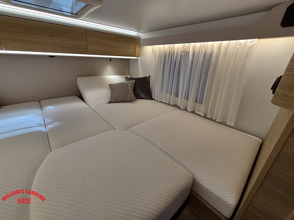 Adria CORAL SELECT 670 DL Face2Face 27 of 30