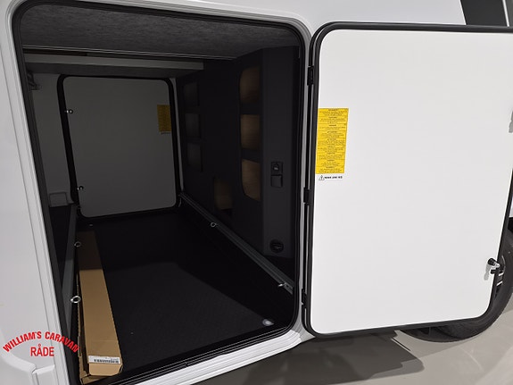 Adria CORAL SELECT 670 DL Face2Face 5 of 30