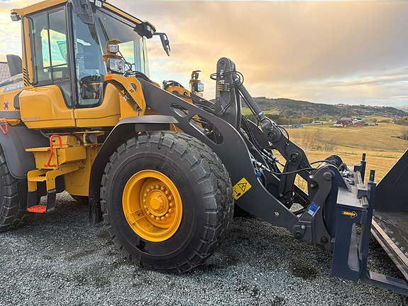Volvo L90H2 UBRUKT 8 of 26