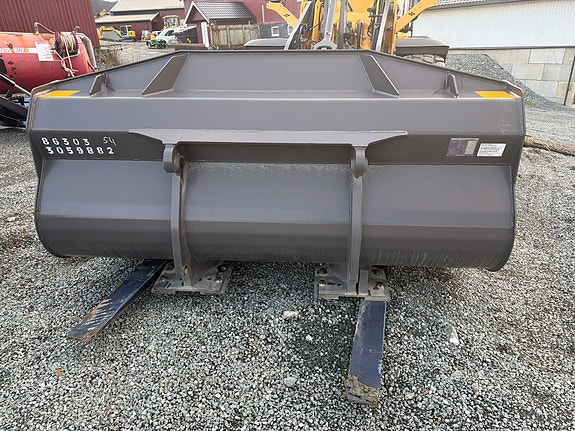 Volvo L90H2 UBRUKT 11 of 26