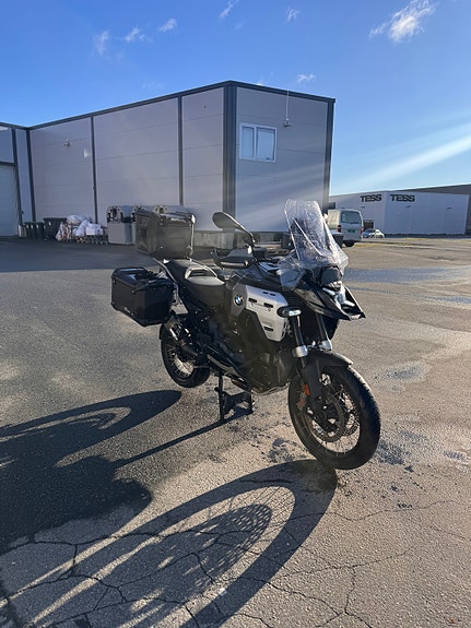 BMW R 1300 GS Adventure 3 of 6