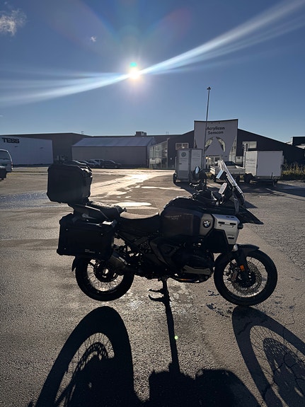 BMW R 1300 GS Adventure 4 of 6