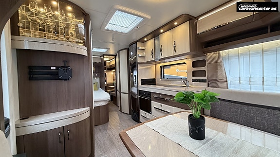 Hobby 650 KFU Prestige m/Alde, A-mål fortelt og formsydd golvteppe 17 of 30