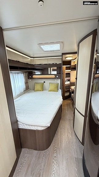 Hobby 650 KFU Prestige m/Alde, A-mål fortelt og formsydd golvteppe 30 of 30