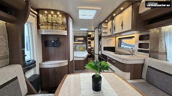 Hobby 650 KFU Prestige m/Alde, A-mål fortelt og formsydd golvteppe 16 of 30