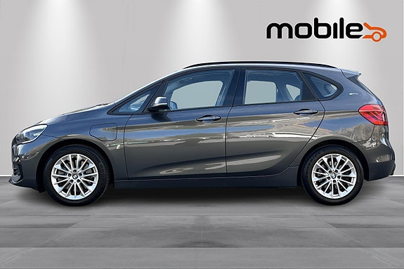 BMW 225xe 20 of 28