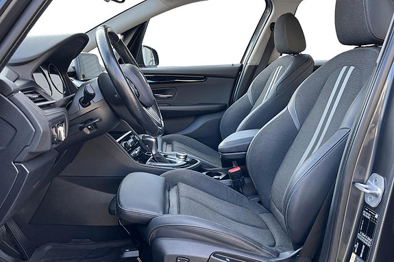 BMW 225xe 8 of 28