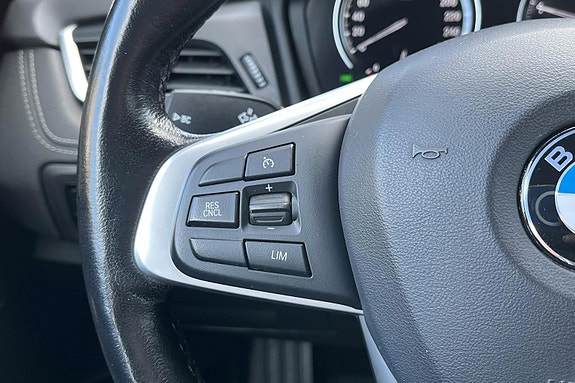BMW 225xe 16 of 28