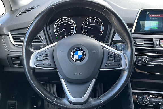 BMW 225xe 9 of 28
