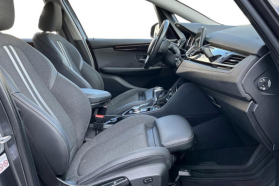 BMW 225xe 23 of 28