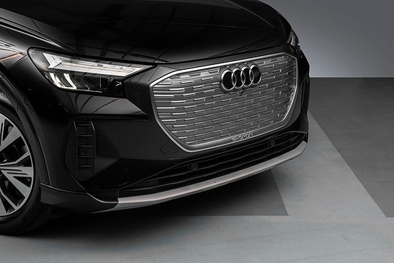 Audi Q4 e-tron 2 of 30