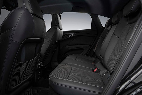 Audi Q4 e-tron 24 of 30