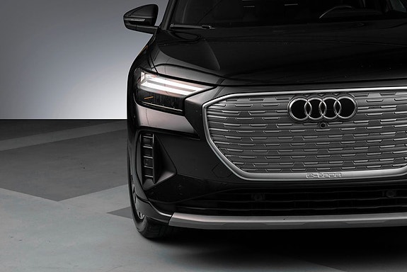 Audi Q4 e-tron 4 of 30