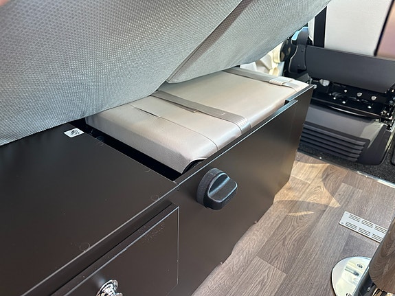 Autostar Prestige 790 LJ 8 of 30