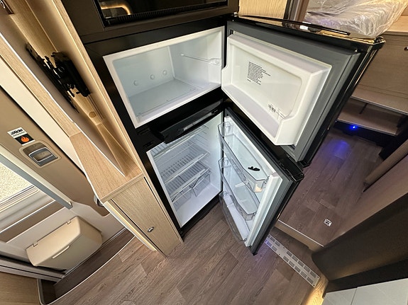 Autostar Prestige 790 LJ 18 of 30