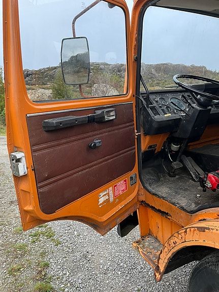 Volvo F6 9 of 27