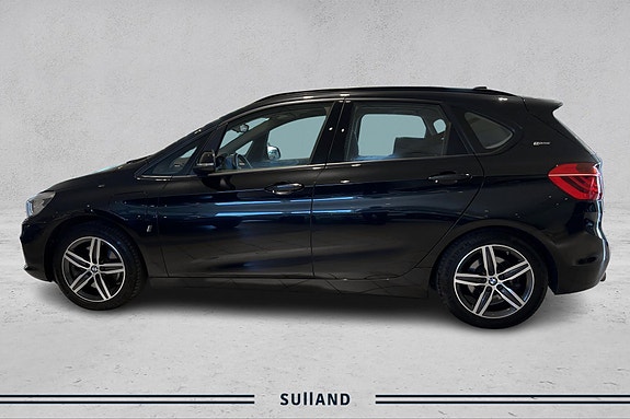 BMW 225xe 2 of 20