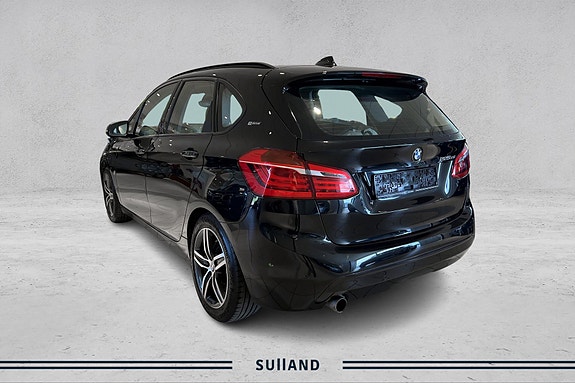 BMW 225xe 3 of 20