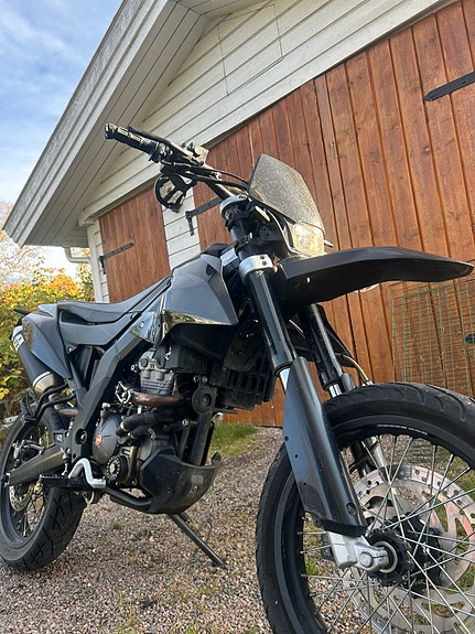 Aprilia SX 125 Super Motard 8 of 8