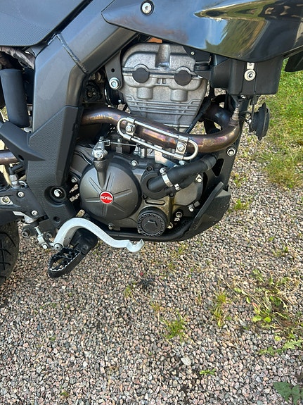 Aprilia SX 125 Super Motard 6 of 8
