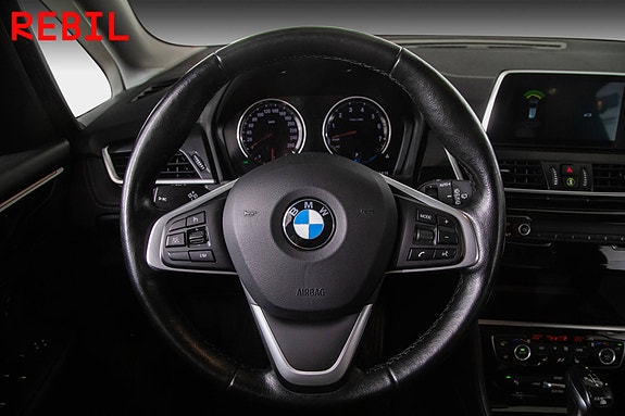 BMW 225xe 15 of 23