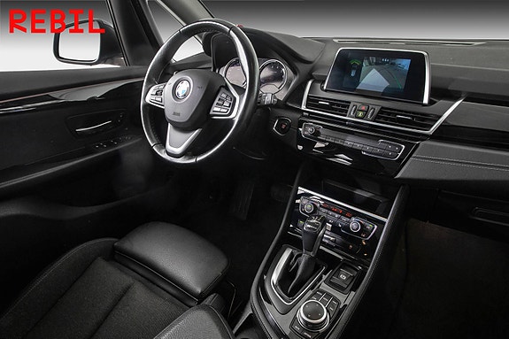 BMW 225xe 11 of 23