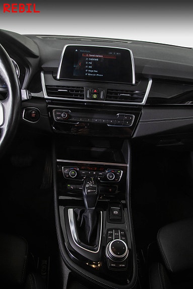 BMW 225xe 20 of 23