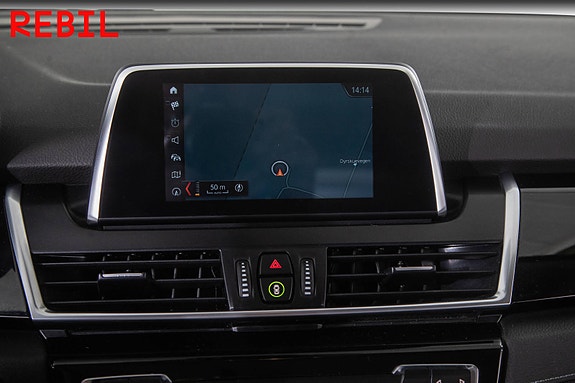 BMW 225xe 18 of 23